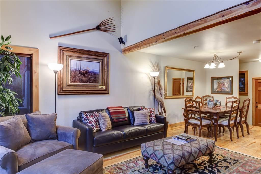 Portico Villa Park City Room photo